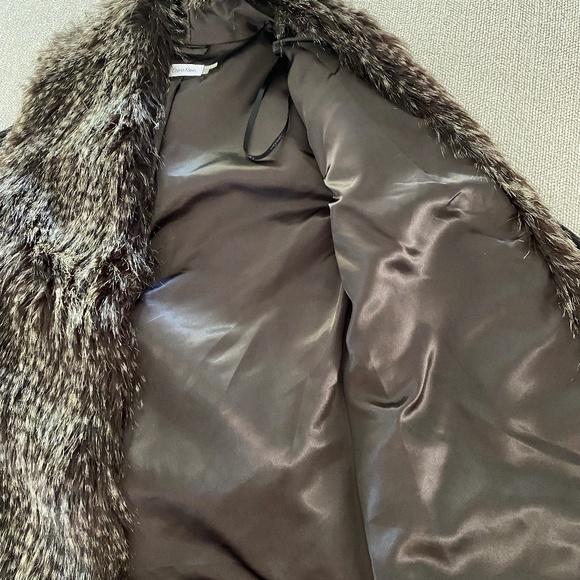 Brand New Calvin Klein Woman’s Faux Fur Jacket Size L - Picture 4 of 5